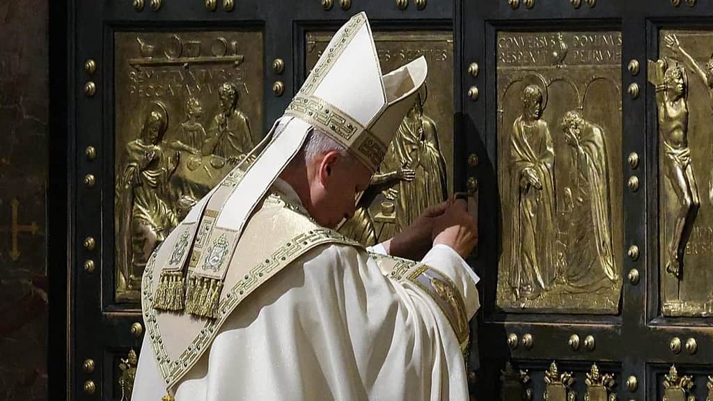 Pope Leo XIV closes the Holy Door at St Peter's to end Jubilee year