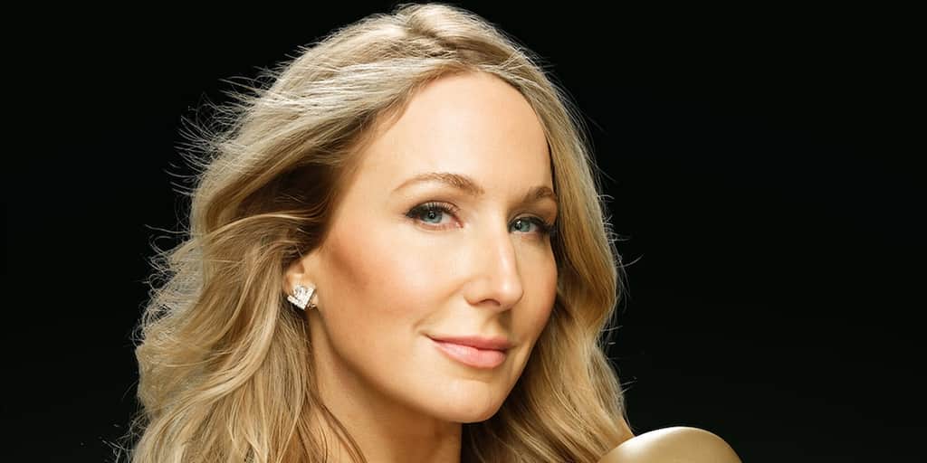 Nikki Glaser Reveals the One Celebrity She Can't Roast at Golden Globes