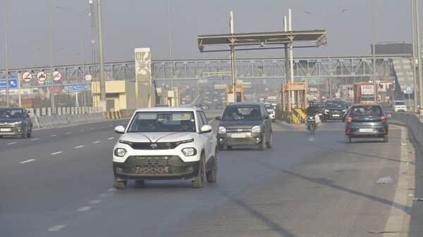 Wrong-side driving in Delhi may now land you an FIR, not just a challan | Today News