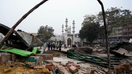 What led to the MCD demolition drive near old Delhi's Turkman Gate?