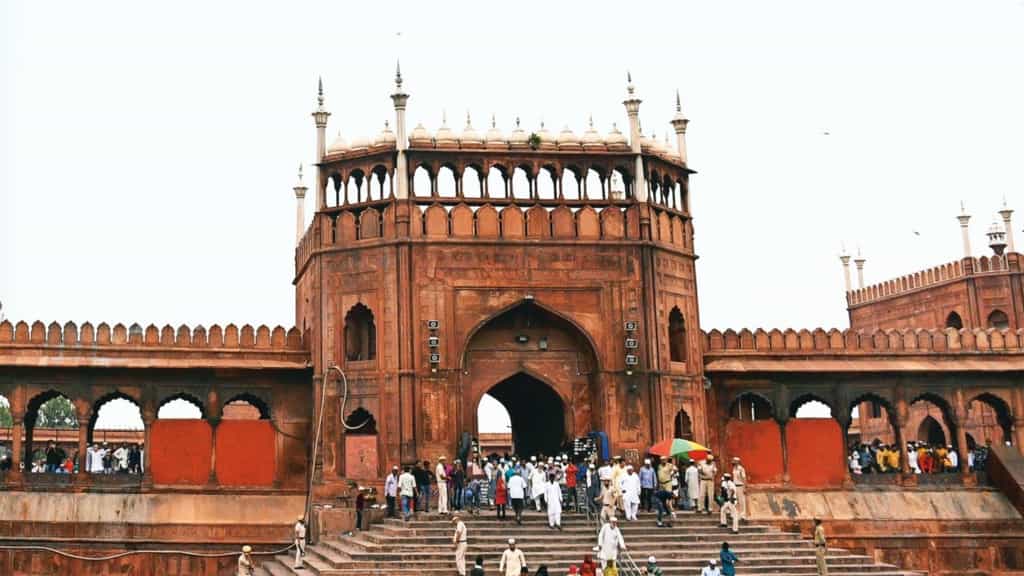 Take action against ‘encroachment’ around Jama Masjid: Delhi HC to MCD