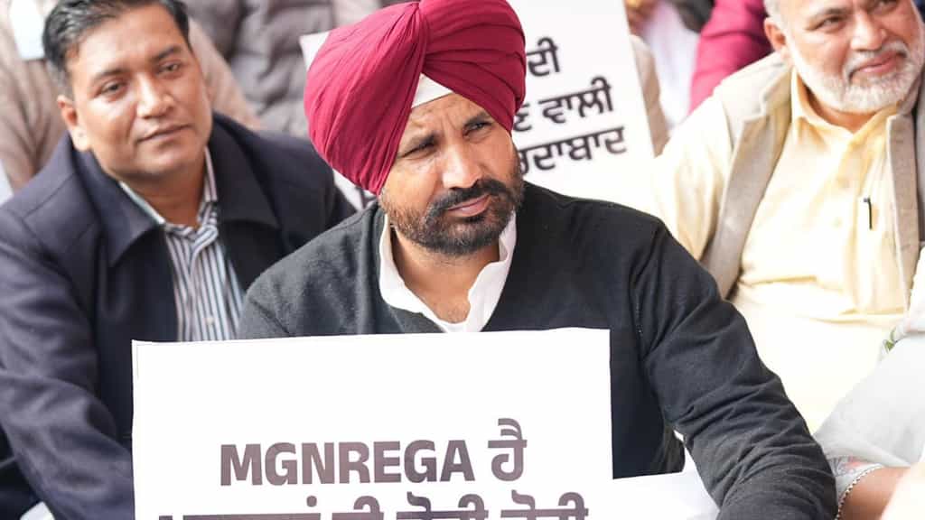 Warring says Cong to launch ‘MGNREGA Bachao Sangram’ from Gurdaspur today, criticises AAP govt for poor implementation of scheme in Punjab