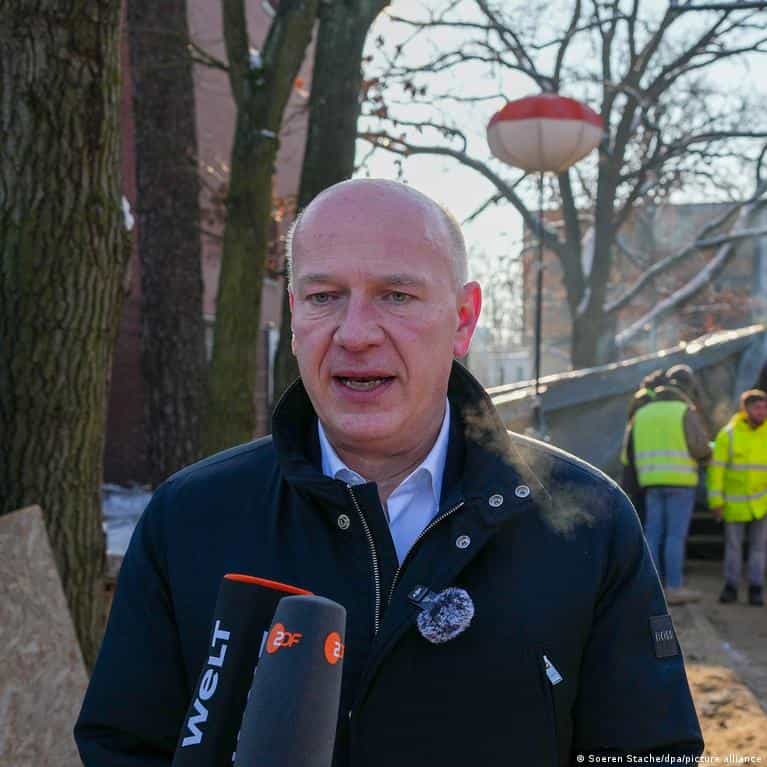 Germany news: Berlin mayor under fire for blackout response