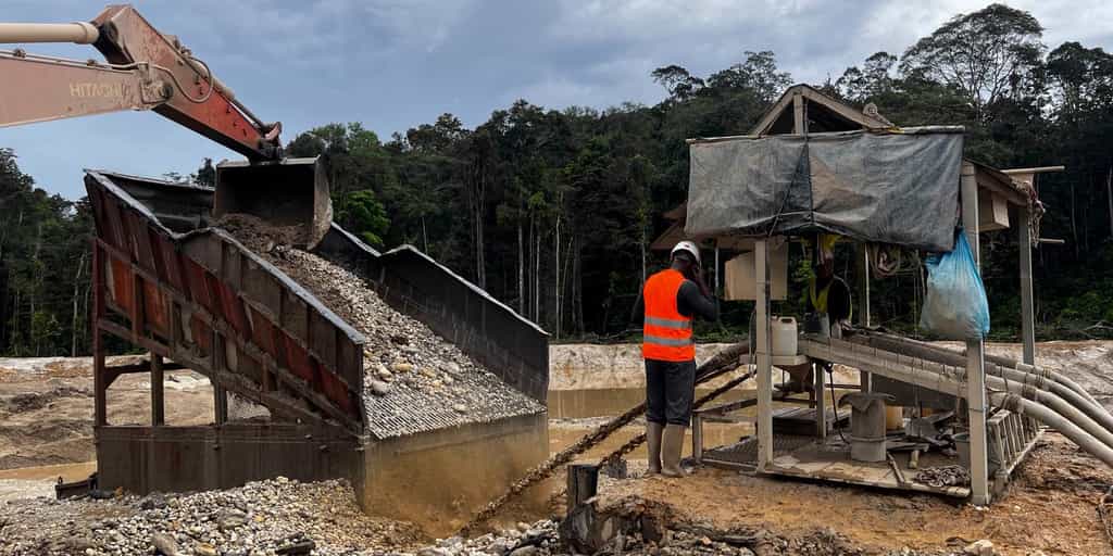 La France au défi de jouer son rôle sur le plateau des Guyanes après le coup de force de Trump