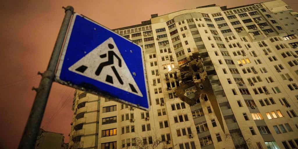 EN DIRECT, guerre en Ukraine : la Russie affirme avoir bombardé sa voisine au moyen du missile hypersonique Orechnik