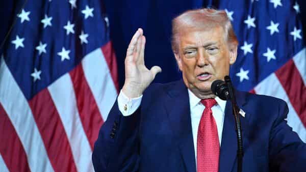 Trump cancels second wave of attacks on Venezuela; to meet BIG OIL at White House today | Today News