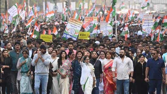 Mamata hits the streets as face-off with BJP heats up