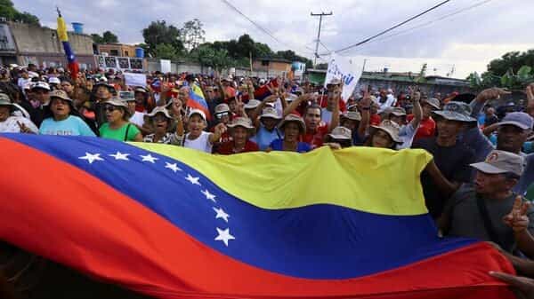 US tells Americans to leave Venezuela immediately; warns against ‘colectivos’, severe risks to citizens | Today News