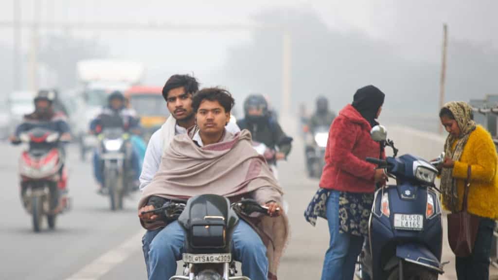 At 4.2°C, Delhi sees season’s coldest day, air quality remains ‘very poor’
