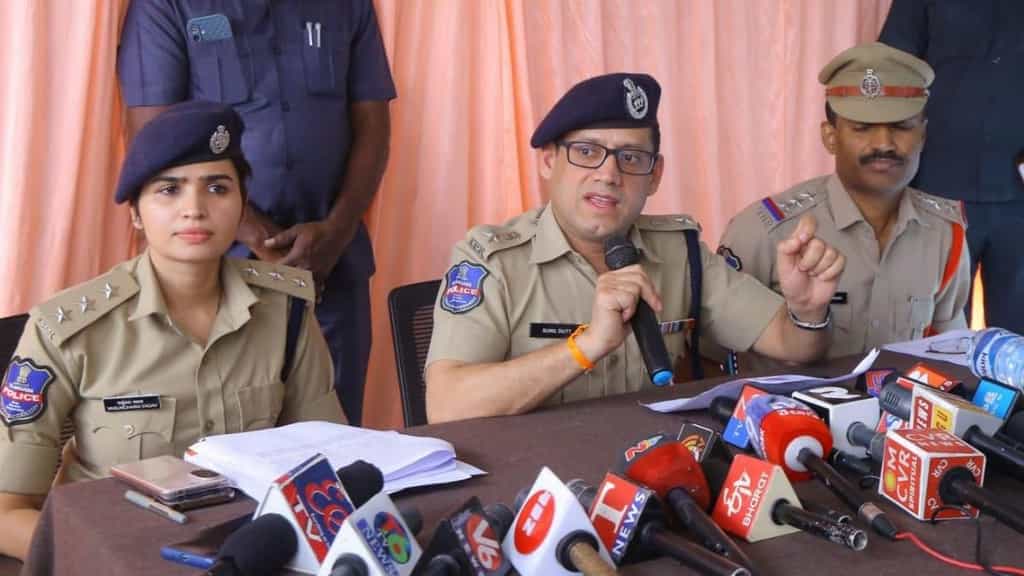 18 persons linked to ₹547-crore major cyber fraud arrested in Khammam district