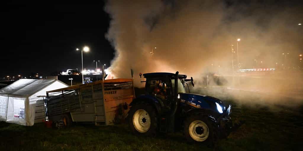 Colère des agriculteurs : « barrage filtrant » sur l’autoroute A1, dans le Pas-de-Calais, l’un des axes routiers les plus fréquentés