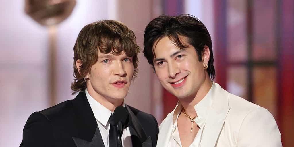 Heated Rivalry’s Connor Storrie, Hudson Williams Give Moms, Daughters a Shoutout at Golden Globes