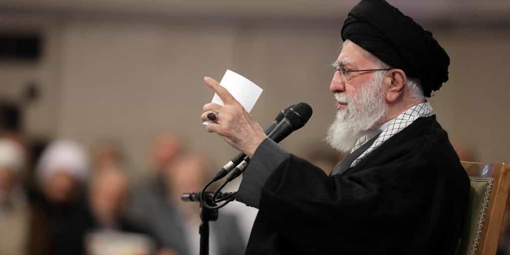 EN DIRECT, Iran : l’ayatollah Ali Khamenei compare Donald Trump aux « tyrans et [aux] arrogants de ce monde » et affirme qu’il « sera renversé »