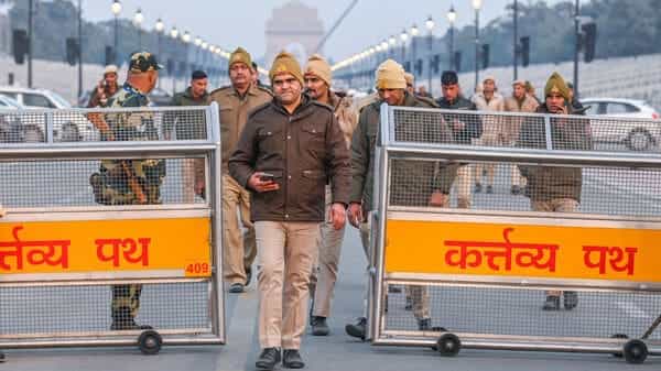 Republic Day 2026: Delhi Police's 'Eyes and Ears' initiative urges hotel owners, SIM card vendors, others to stay alert | Today News