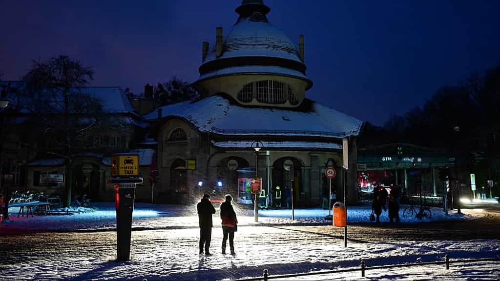 Fact check: Why did Berlin's power outage take so long to fix?