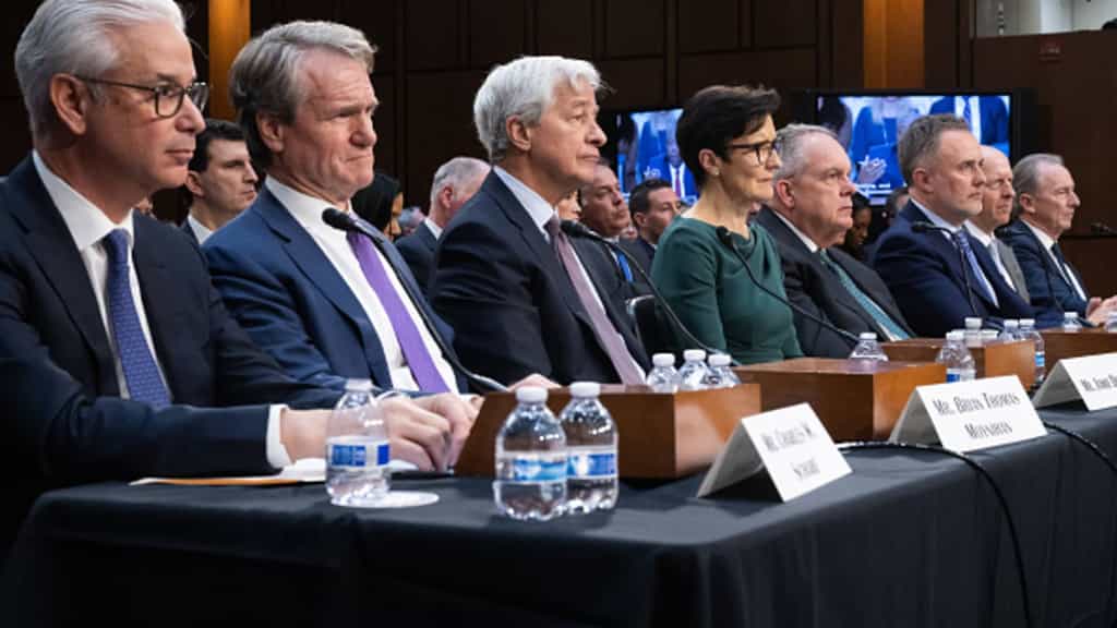 Trump's credit card rate cap plan has unclear path, 'devastating' risks, bank insiders say