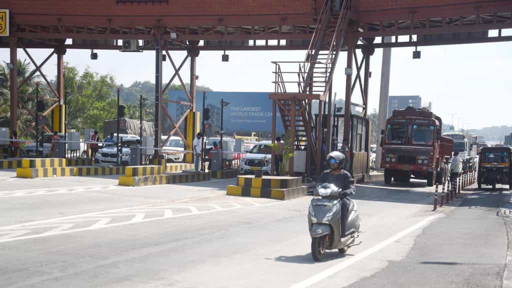 Toll collection on Vengalam-Ramanattukara stretch of NH likely to begin soon at Pantheerankavu