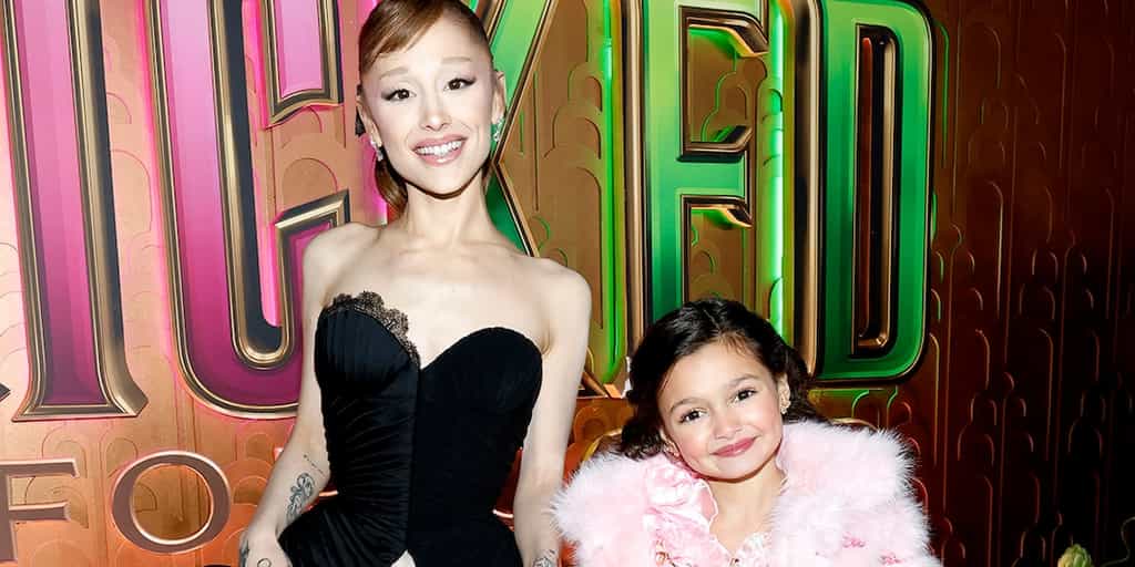 Ariana Grande's Golden Globes Reunion With Young Galinda Scarlett Spears Will Make You Rejoicify