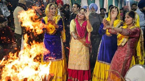 Happy Lohri 2026: When is pooja muhurat? What to include in Lohri ki Thali? | Today News