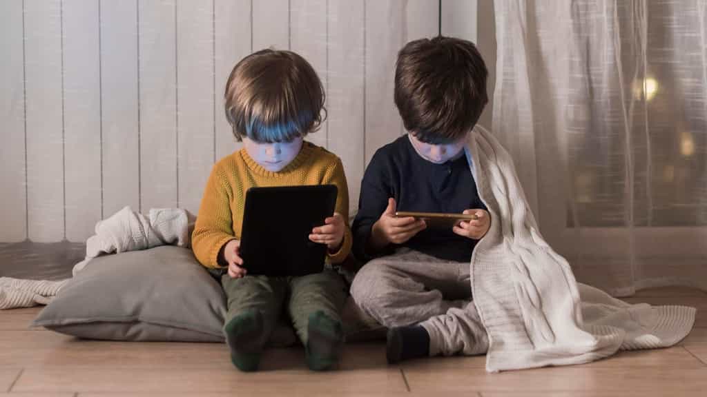 Kids spending too much time on smartphones? 3 tips to reclaim your child’s focus