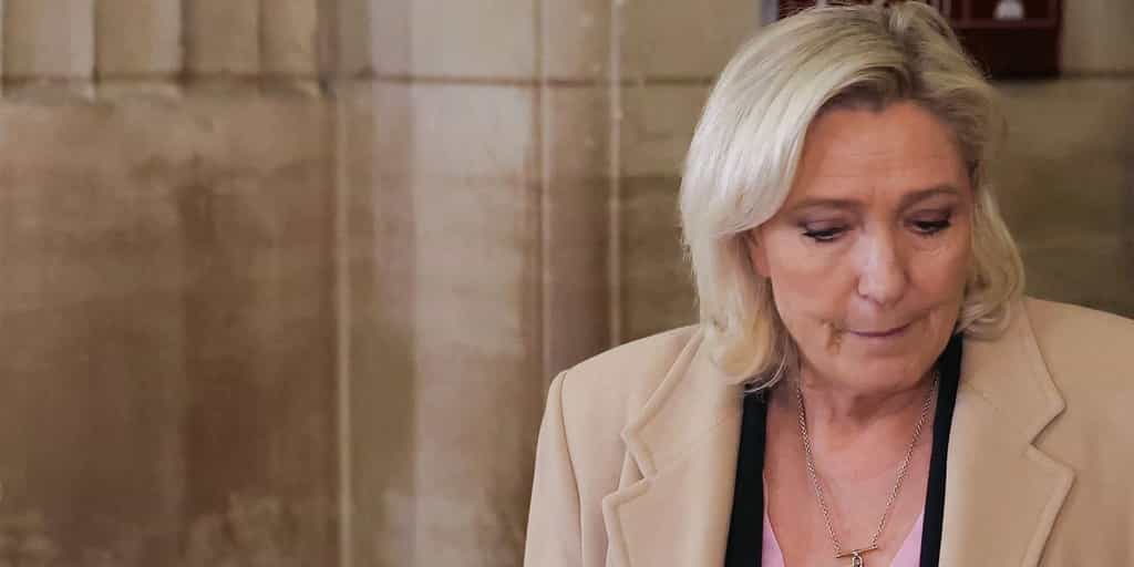 Au premier jour de son procès en appel, Marine Le Pen change sa ligne de défense
