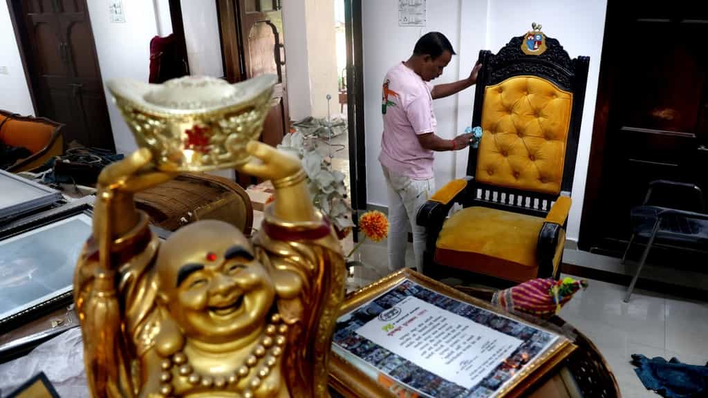 BMC building gets poll-eve makeover